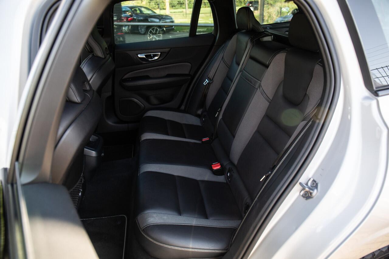 Volvo V60 2.0 T4 R-Design , Panoramadak, Nappaleder, BTW