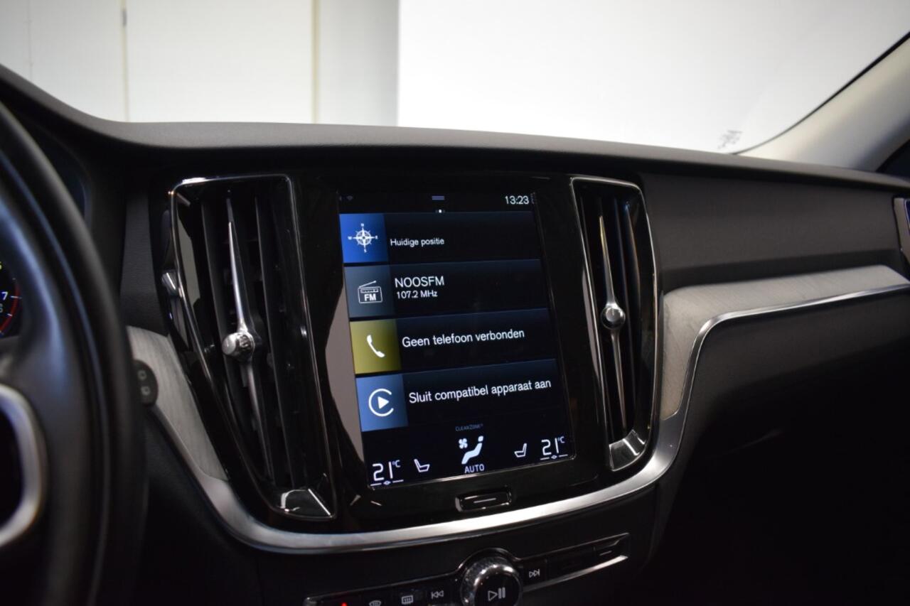 Volvo V60 2.0 B5 250pk AUT8 Inscription Mild Hybr. Leer/ Stoel verw./ Adapt. Cruise/ Donker glas