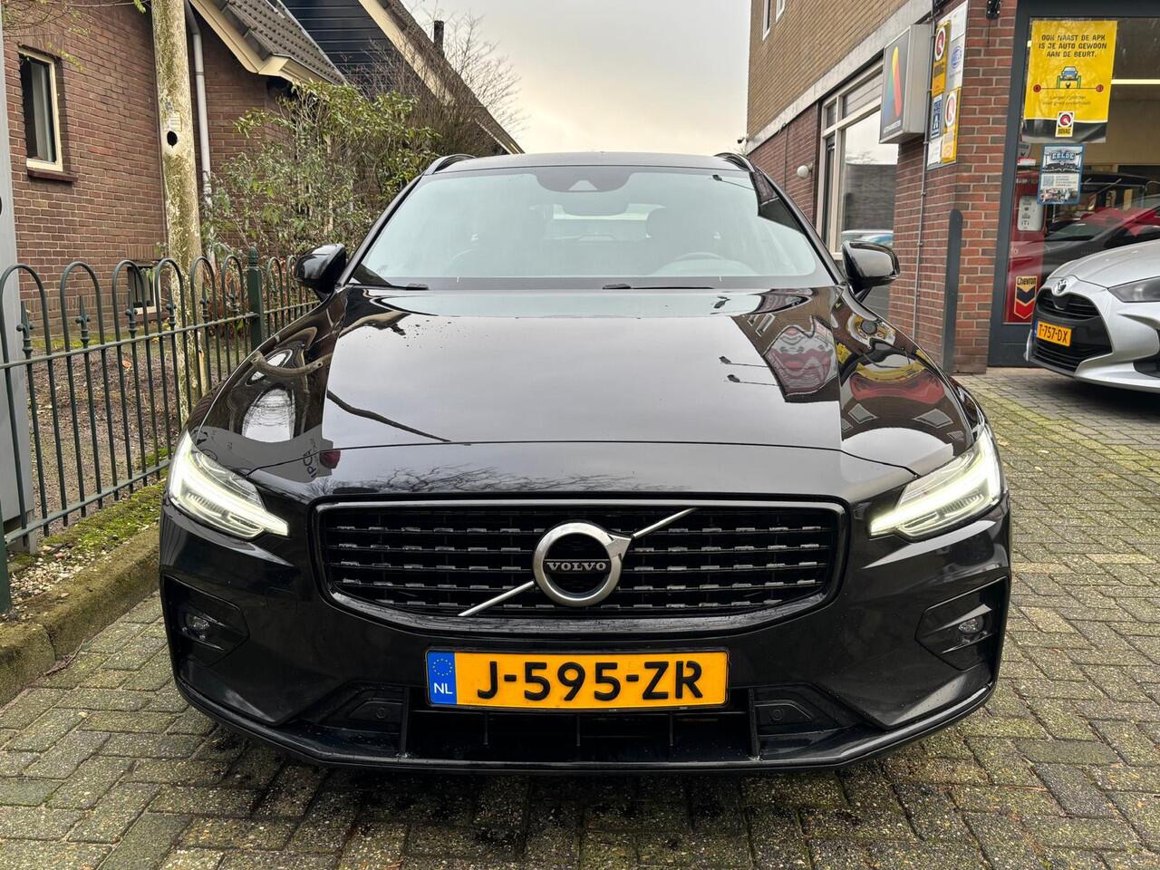 Volvo V60 2.0 B4 R-Design