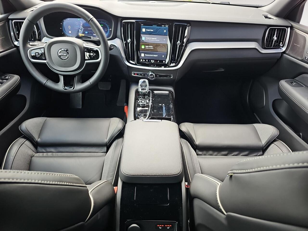 Volvo V60 2.0 T6 Plug-in hybrid AWD Plus Dark | Sportstoelen | Harman/Kardon | Trekhaak | 360 graden camera |