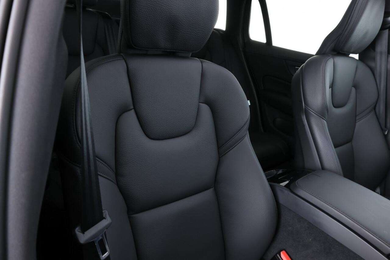 Volvo V60 2.0 T6 Plug-in hybrid AWD Ultra Dark | PANORAMADAK ? 1e Eigenaar