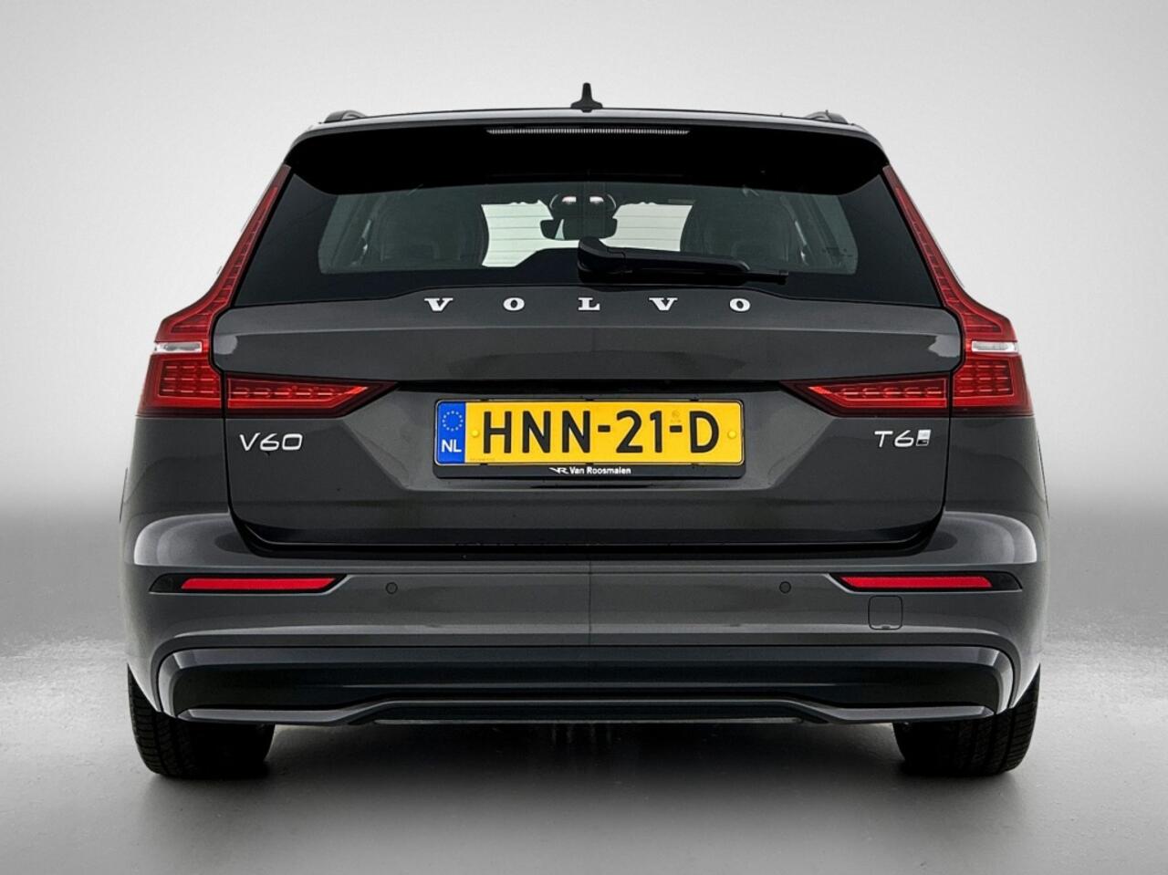 Volvo V60 2.0 T6 Plus Dark | Trekhaak | Sport Leder | 360* | Blis | Pilot