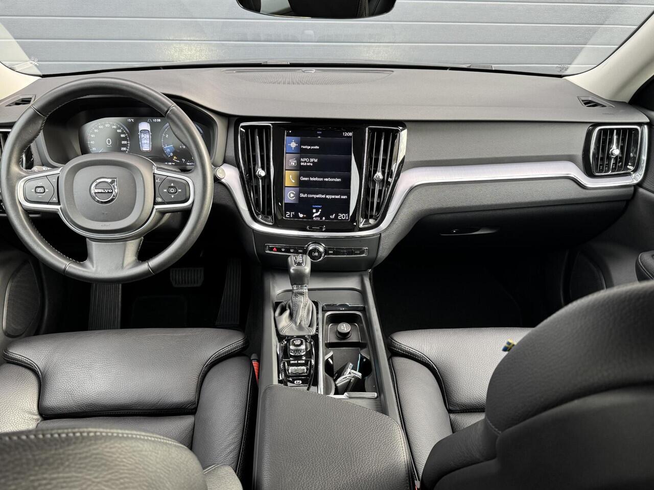 Volvo V60 2.0 T4 R-DESIGN I P-CAMERA I LEDEREN BEKLEDING I ADAPT. CRUISE CONTROL I APPLE CARPLAY