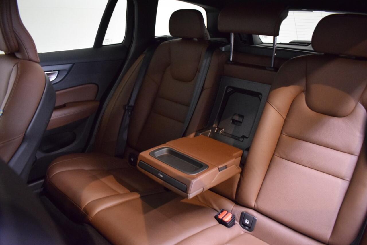 Volvo V60 2.0 T5 250pk AUT8 Inscription Trekhaak 1800kg/ Leer/ Stoel en voorruit verw./ Elec Aklep