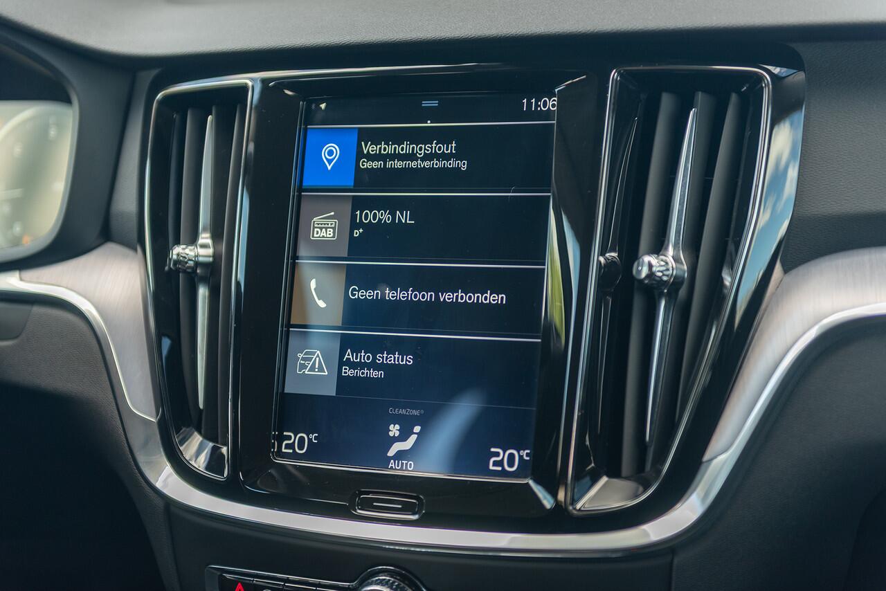 Volvo V60 D3 Momentum CruiseControl Navigatie 150pk