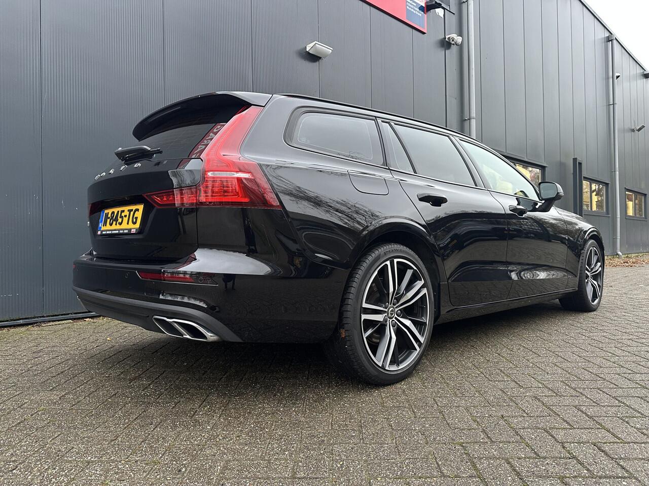 Volvo V60 2.0 B3 Momentum Advantage