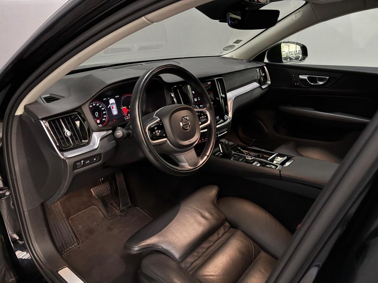 Volvo V60 2.0 T8 Recharge AWD R-Design