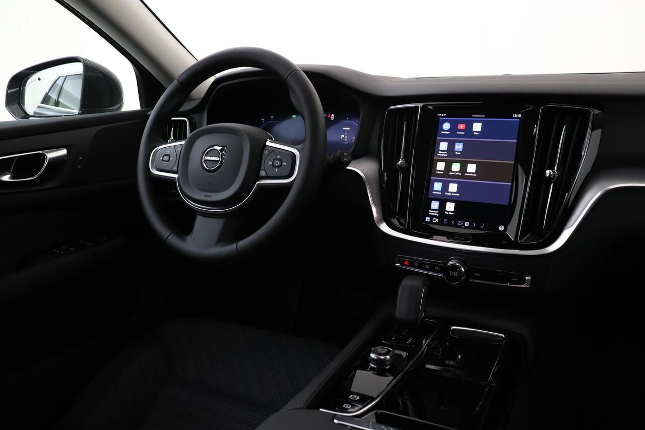 Volvo V60 T6 PLUG-IN HYBRID AWD ESSENTIAL EDITION -ADAP.CRUISE|CLIMATE|BLIS|19"|PRIVACY.GLASS|PARK.ASSIST