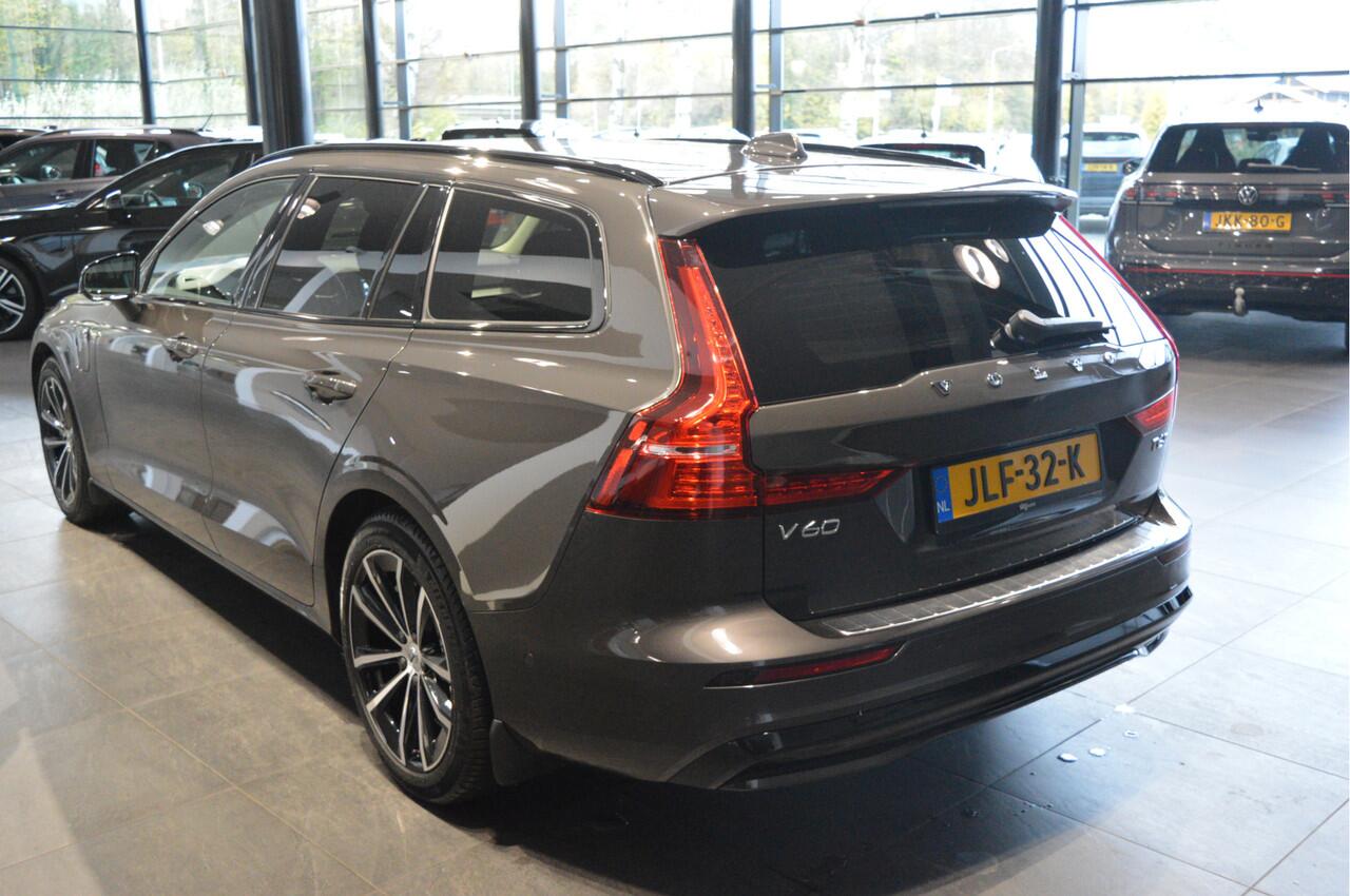 Volvo V60 2.0 T6 Plug-in hybrid AWD Plus Dark leer trekhaak 18 inch !!