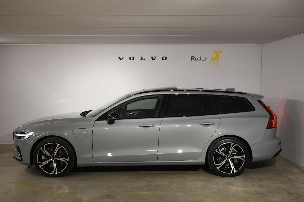Volvo V60 T6 350PK Automaat Plug-in Hybrid AWD Ultra Dark / Adaptieve Cruisecontrol / Parkeersensoren / Stoelverwarming / Stuurverwarming / 360 Camera / Elektrische Stoelen /