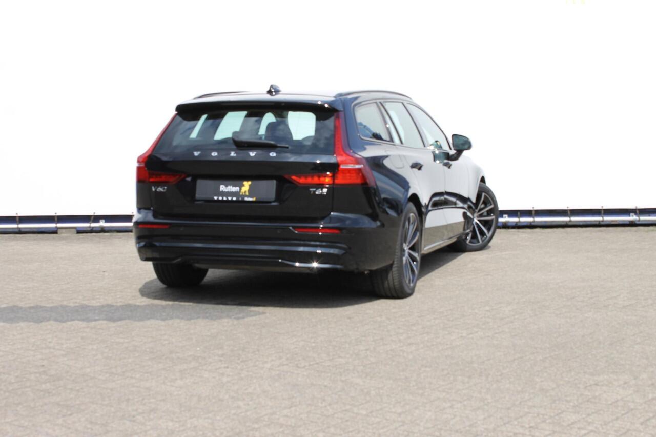 Volvo V60 T6 350PK Automaat Plug-in hybrid AWD Plus Dark Long Range / Google infotainment / Cruise Control / Lederen bekleding / Keyless entry / Elektrisch bedienbare voorstoelen met geheugen / Verwarmbare voorstoelen