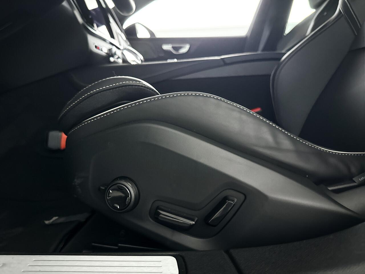 Volvo V60 T6 Plug-in hybrid AWD Plus Dark | 360° camera | Harman Kardon | Stoel- en Stuurverwarming | Trekhaak