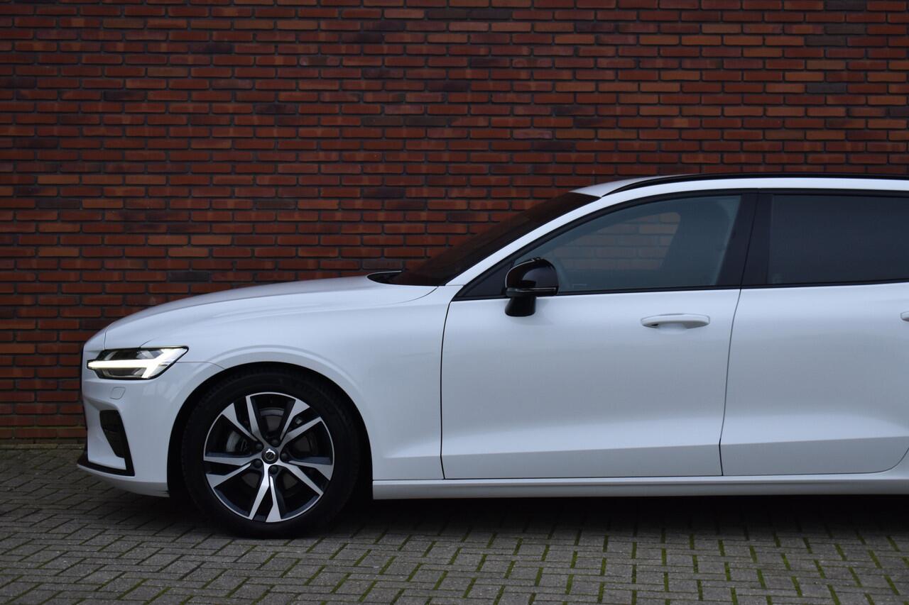 Volvo V60 B4 211PK Plus Dark | Trekhaak | Sportstoelen |