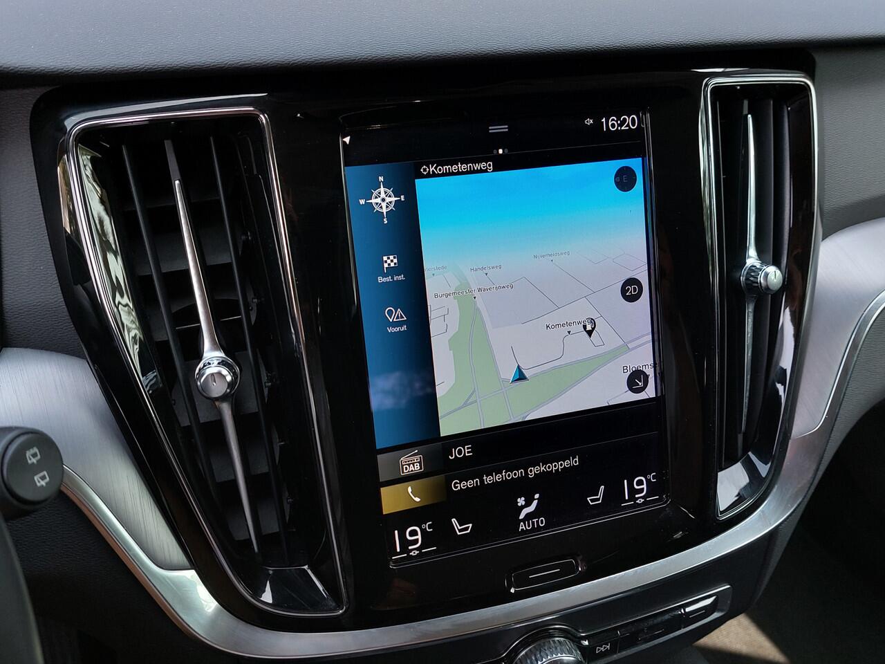 Volvo V60 2.0 T6 Recharge AWD Business Pro | Navi | Apple Carplay + Android Auto | Clima | Adap.Cruise | Led Koplampen | Keyless Entry | Dodehoek+Rijstrook+Licht+Regensensor | Privacy Glass | 18''lm