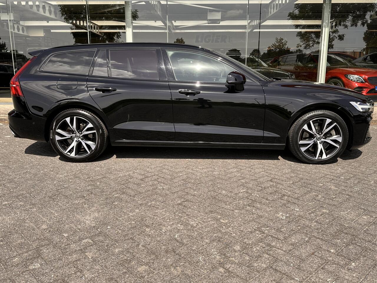 Volvo V60 2.0 T8 Twin Engine AWD R-Design | Pano | 360 cam Head Up Display | Luxury Line | occasion
