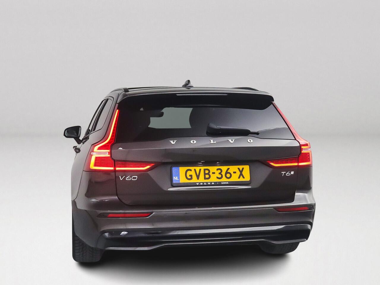 Volvo V60 T6 Aut. Plug-in hybrid AWD Ultra Dark | Panoramadak | Harman Kardon | Head- up display | Parkeercamera | Trekhaak