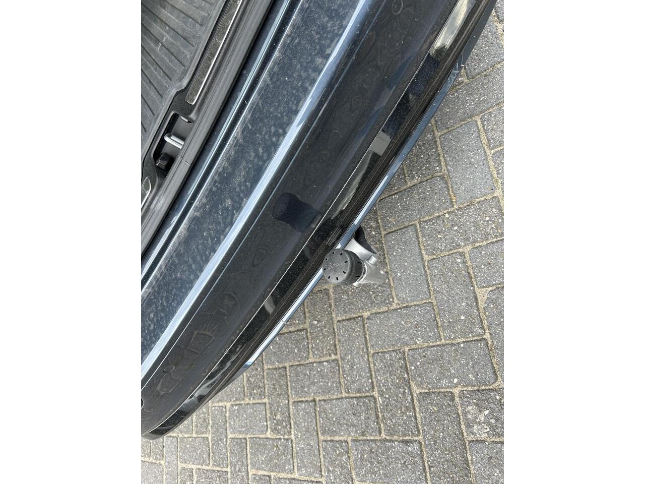 Volvo V60 2.0 B4 Ultra Dark