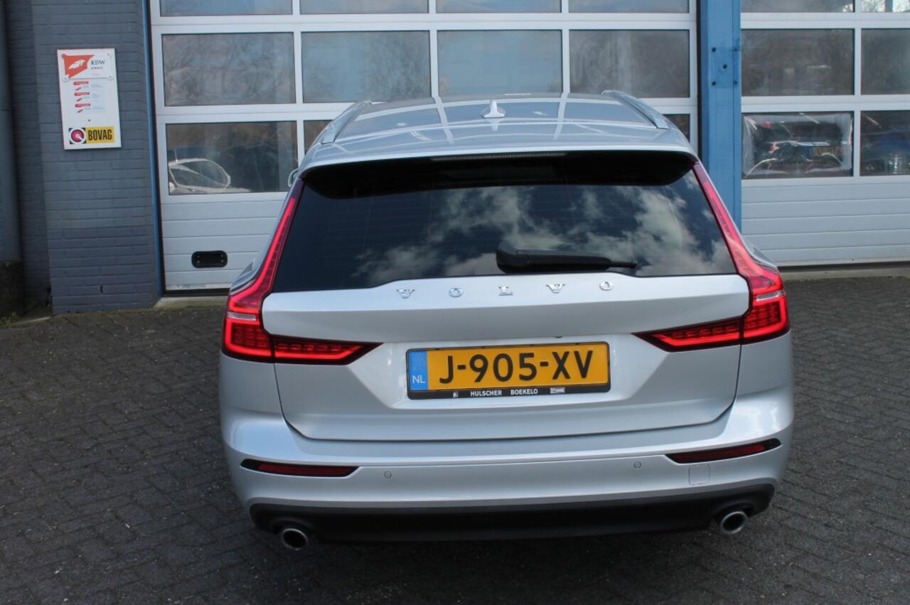 Volvo V60 2.0 B3 INSCRIPTION 1e eigenaar **NL-Auto** leer/trekhaak / mild hybrid