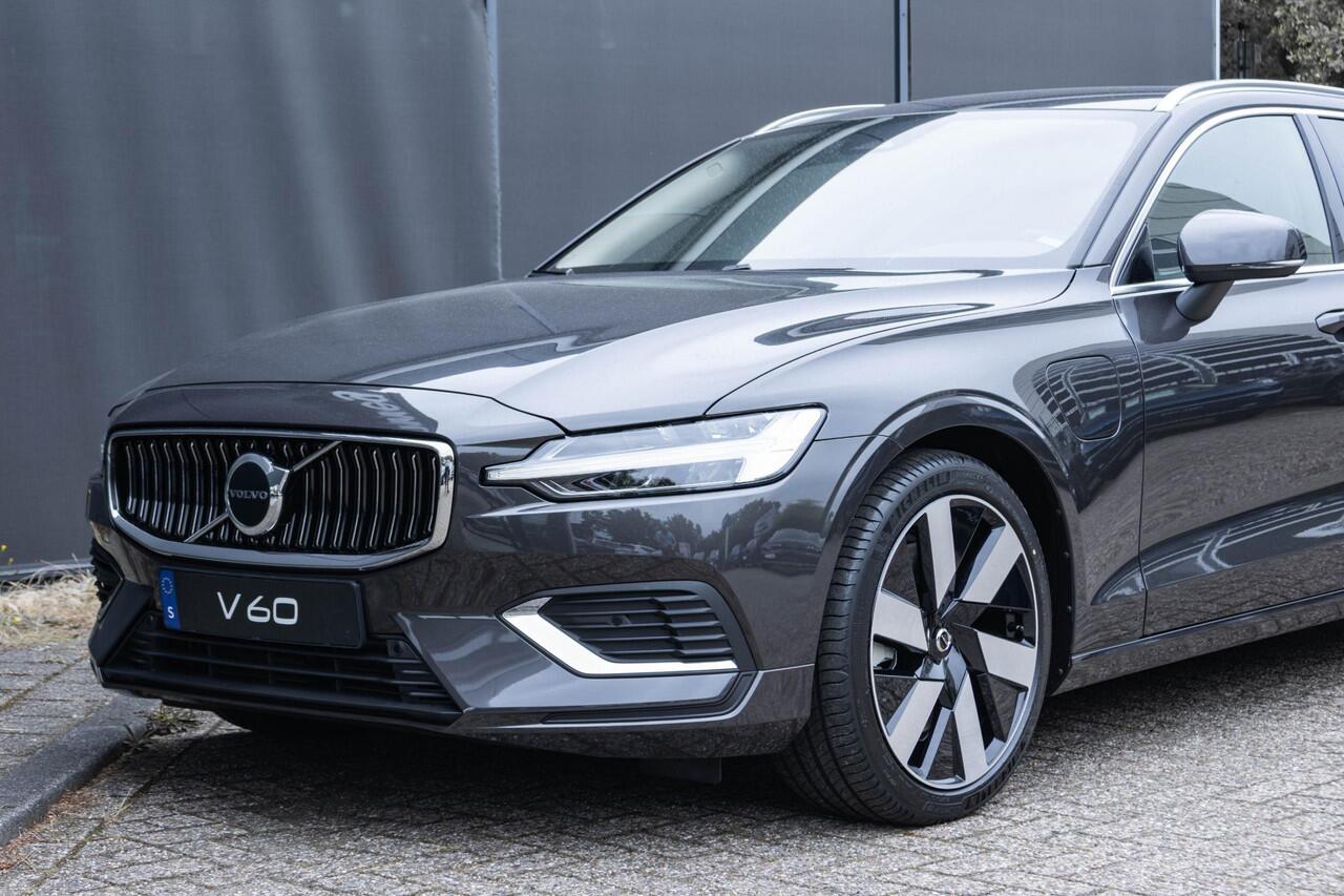 Volvo V60 T6 Recharge AWD Essential Edition | Long Range | Verwarmbare voorstoelen | Verwarmbaar stuurwiel | Verwarmbare achterbank | Google Infotainment | Parkeercamera | 19 inch Lichtmetalen velgen