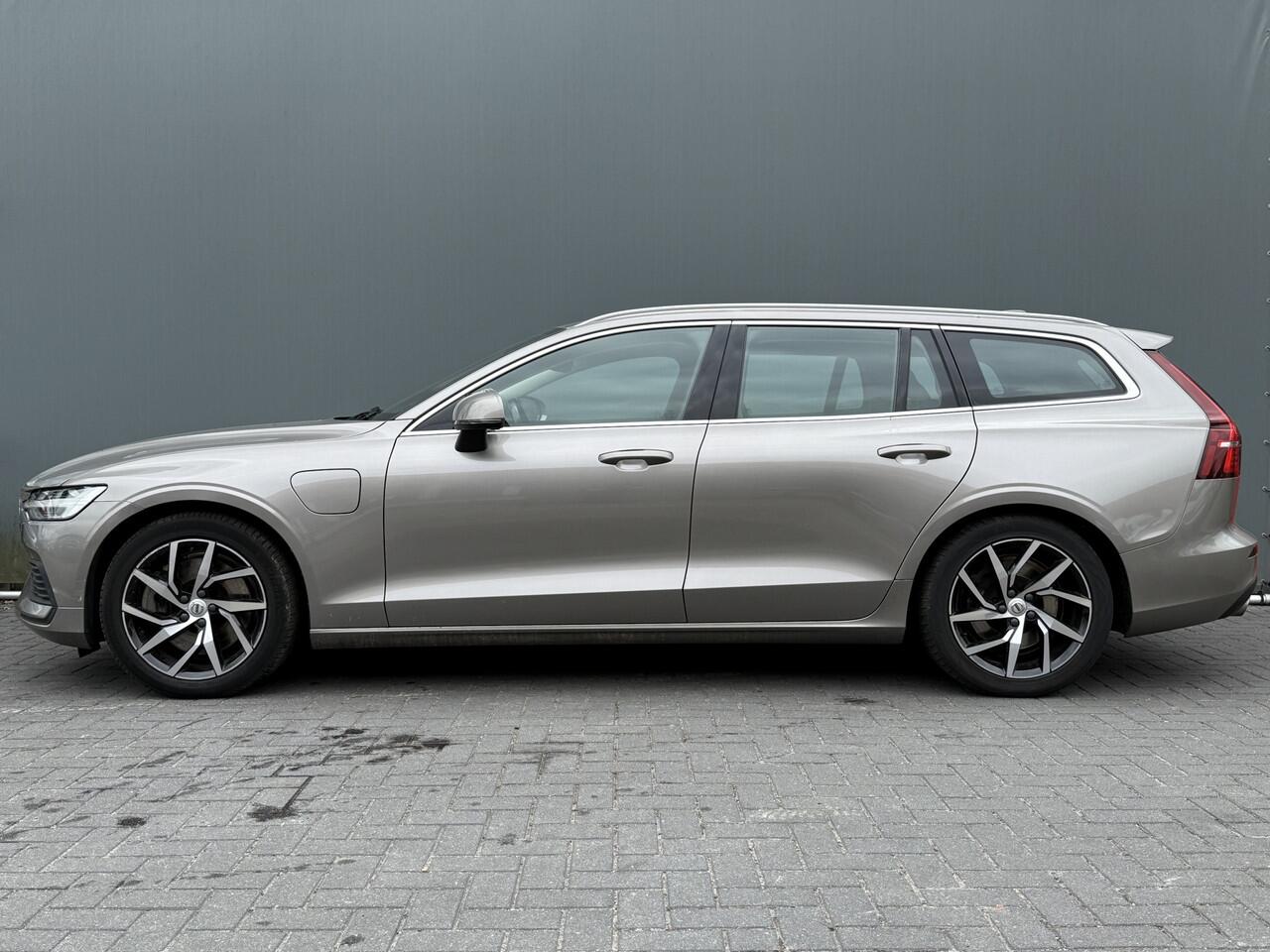 Volvo V60 BWJ 2020 2.0 T6 291 PK Twin Engine AWD Momentum Pro AUTOMAAT | TREKHAAK | STOEL + STUURVER. | FULL LED | HALF LEDER | ADAPTIVE CRUISE | CARPLAY + ANDROID | ELEKTR. ACHTERKLEP | NAVI | CLIMA | LMV | PDC