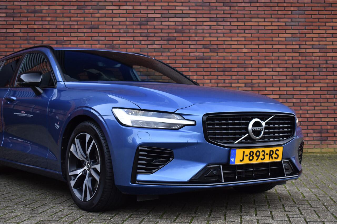 Volvo V60 T6 340PK Recharge AWD R-Design | Trekhaak | Climate Pro | Park Assist | Lighting |