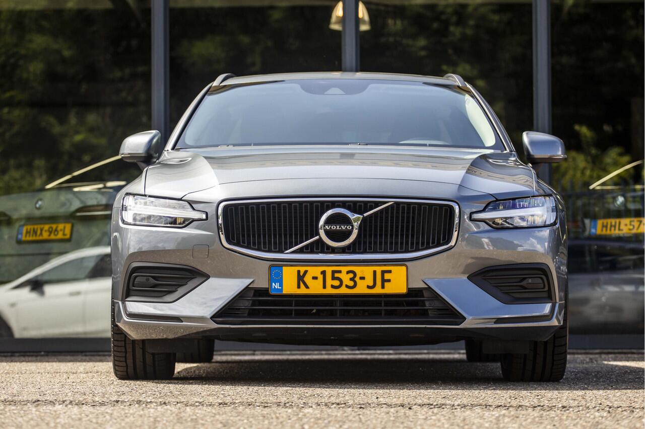 Volvo V60 2.0 B3 Momentum Advantage