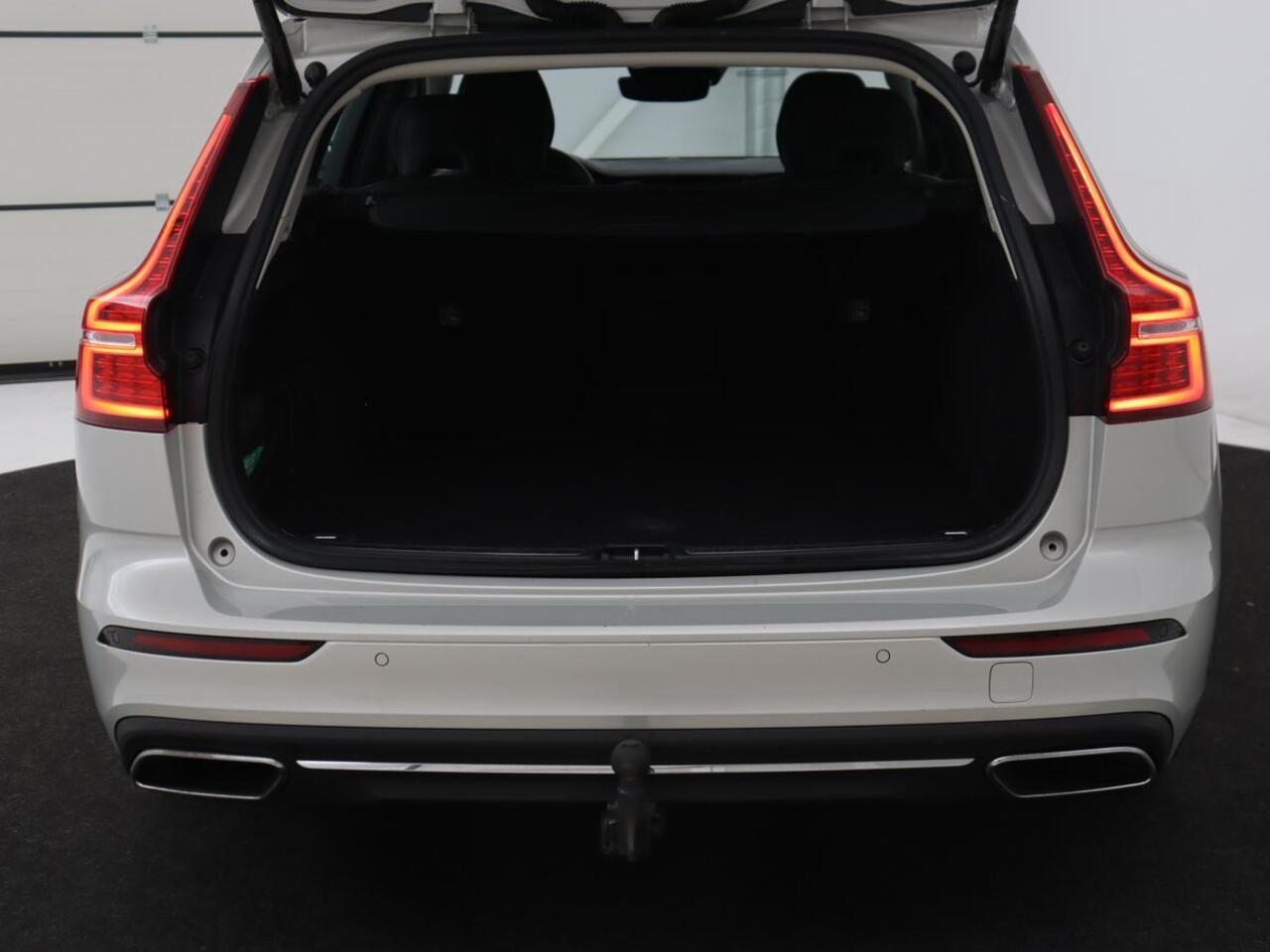 Volvo V60 2.0 T6 AWD Recharge Inscription | Trekhaak | Stoel & stuurverwarming | Leder | Adaptive cruise | Memory | Carplay | Navigatie | Camera | PHEV | Plug In