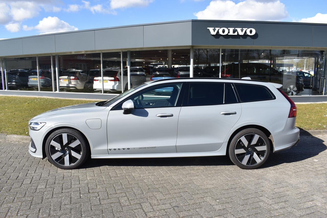 Volvo V60 T6 AWD 350PK Plug-in Hybrid Essential Dark | Camera | Leder | ACC | Blis | Stoelverwarming | Standkachel