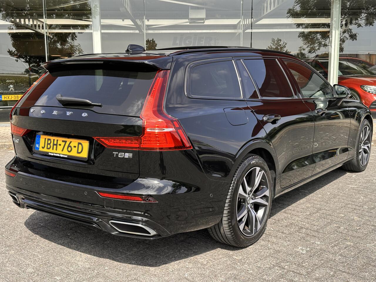 Volvo V60 2.0 T8 Twin Engine AWD R-Design | Pano | 360 cam Head Up Display | Luxury Line | occasion