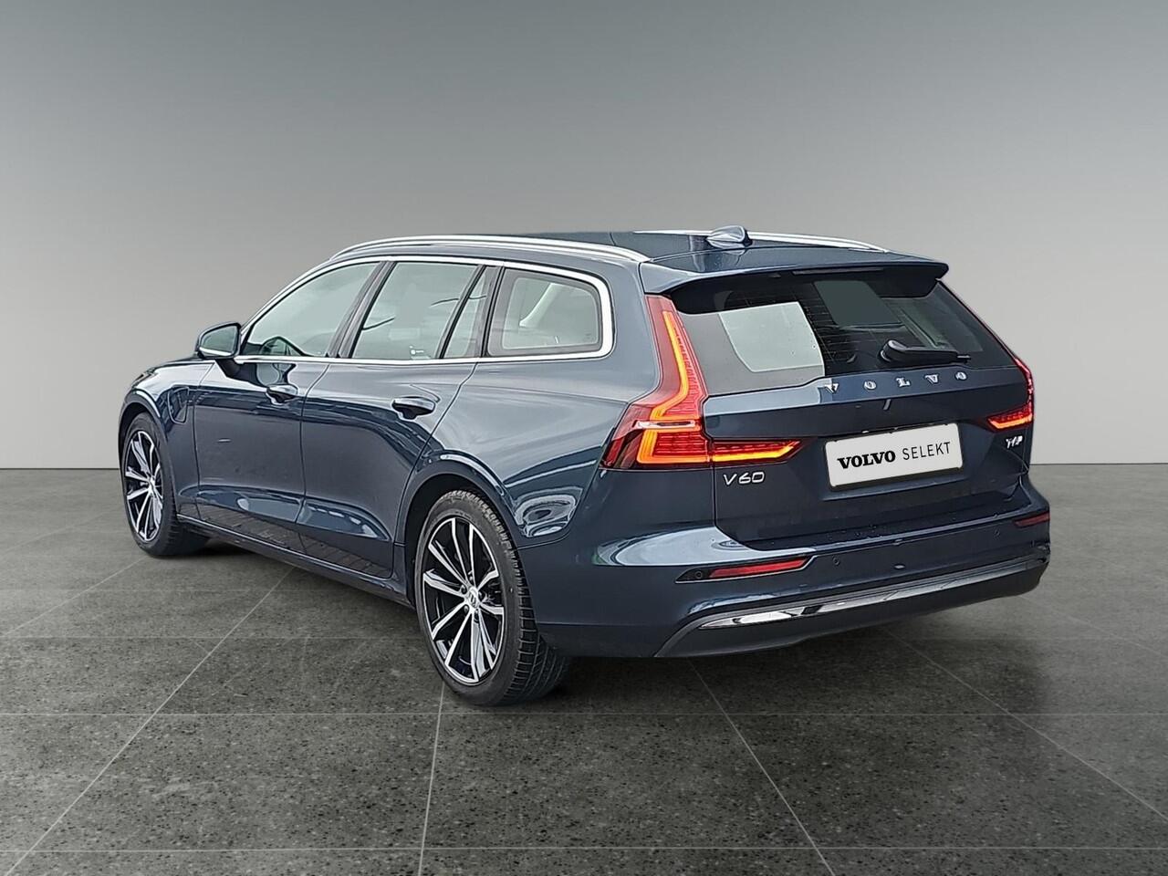 Volvo V60 2.0 T6 Plug-in hybrid AWD Essential Bright | Trekhaak | Cruise Control | Achteruitrijcamera |