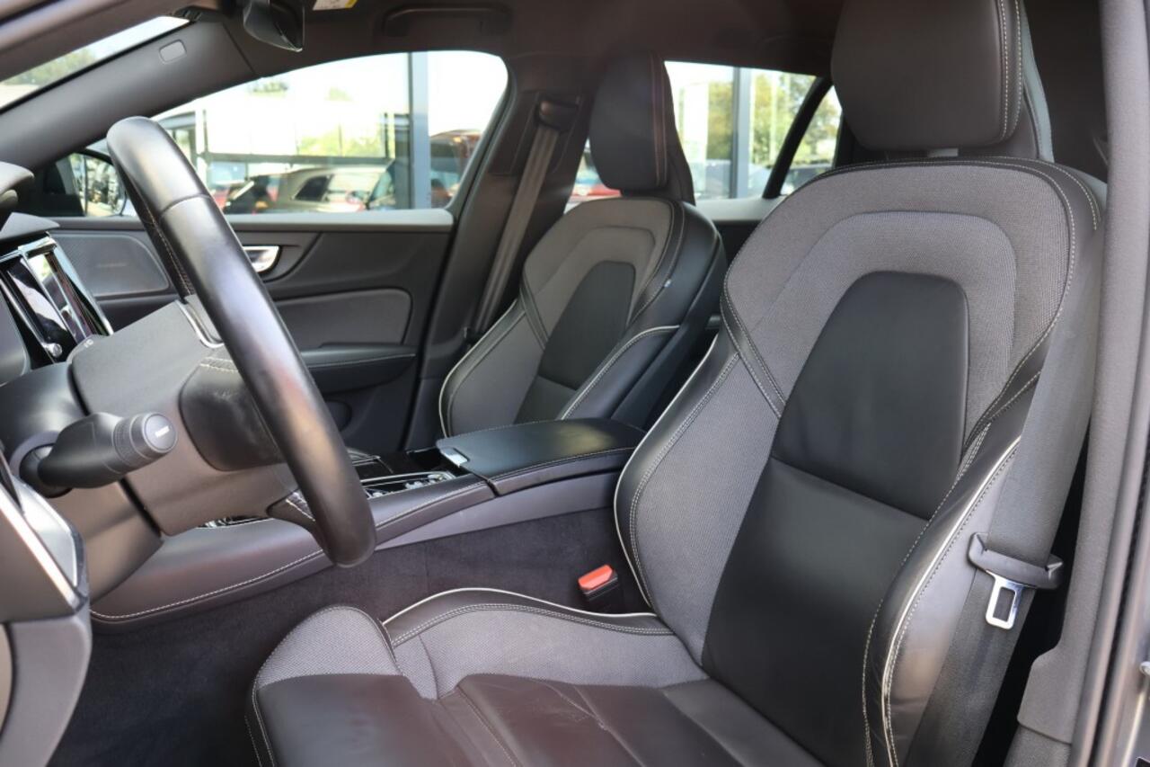 Volvo V60 2.0 T8 AWD R-DESIGN / CAMERA / Memory Seats
