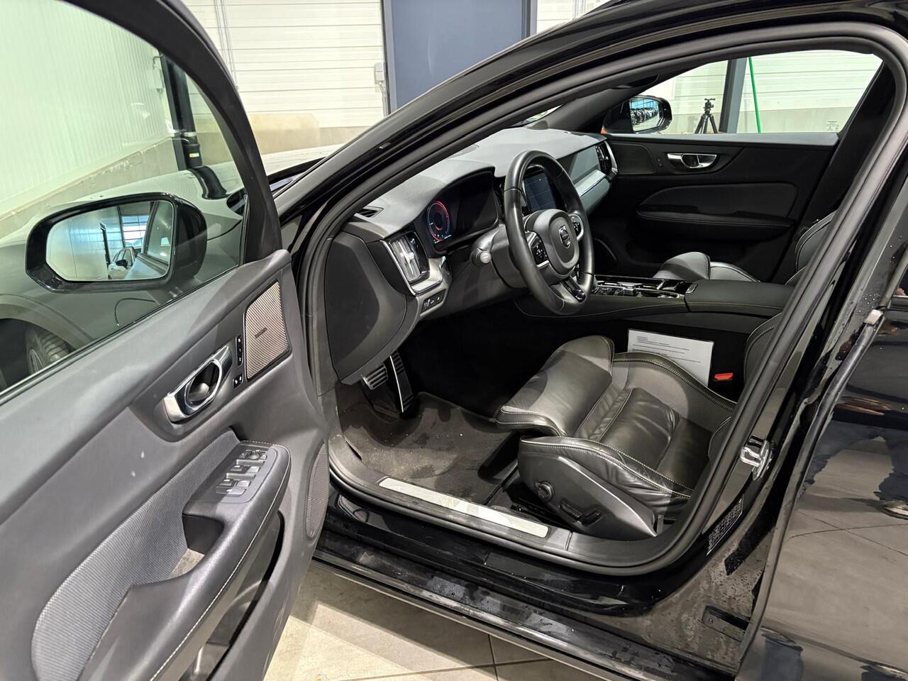 Volvo V60 T8 R-Design ACC Leder Stoelverwarming 390pk