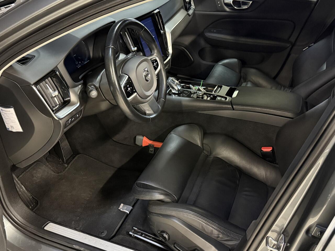 Volvo V60 2.0 T6 Twin Engine AWD Inscription | ACC | Panoramadak | Stoelverwarming | Apple Carplay | Camera