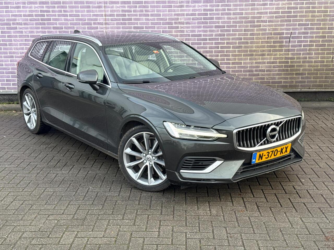 Volvo V60 T6 Recharge AWD Inscription Expression | Keyless | Camera | Panoramadak | Stoel- en stuurwielverwarming | Adaptive cruise control | Dode hoek detectie BLIS |