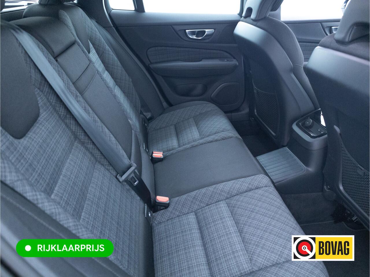 Volvo V60 2.0 T6 Plug-in hybrid AWD Core Buss. Long range | Stoel-, Stuur- & achterbankverw. | Wegklapbare trekhaak | Adaptieve Cruise, Camera, wordt geleverd met een zomer- en winterbandenset op lmv, Elec. achterklep