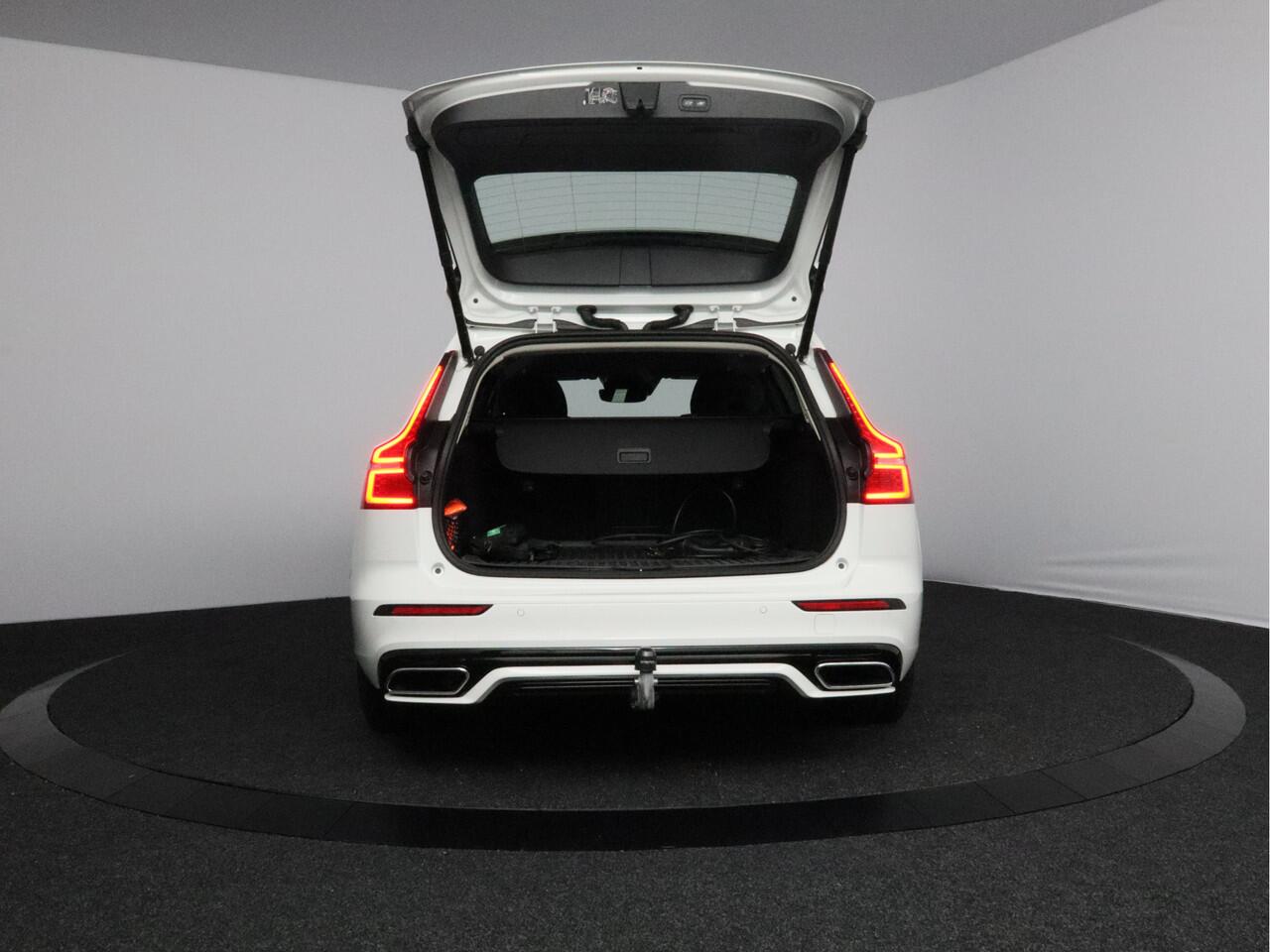 Volvo V60 2.0 T6 Recharge AWD R-Design Expression | Trekhaak elektrisch wegklapbaar | winterpakket