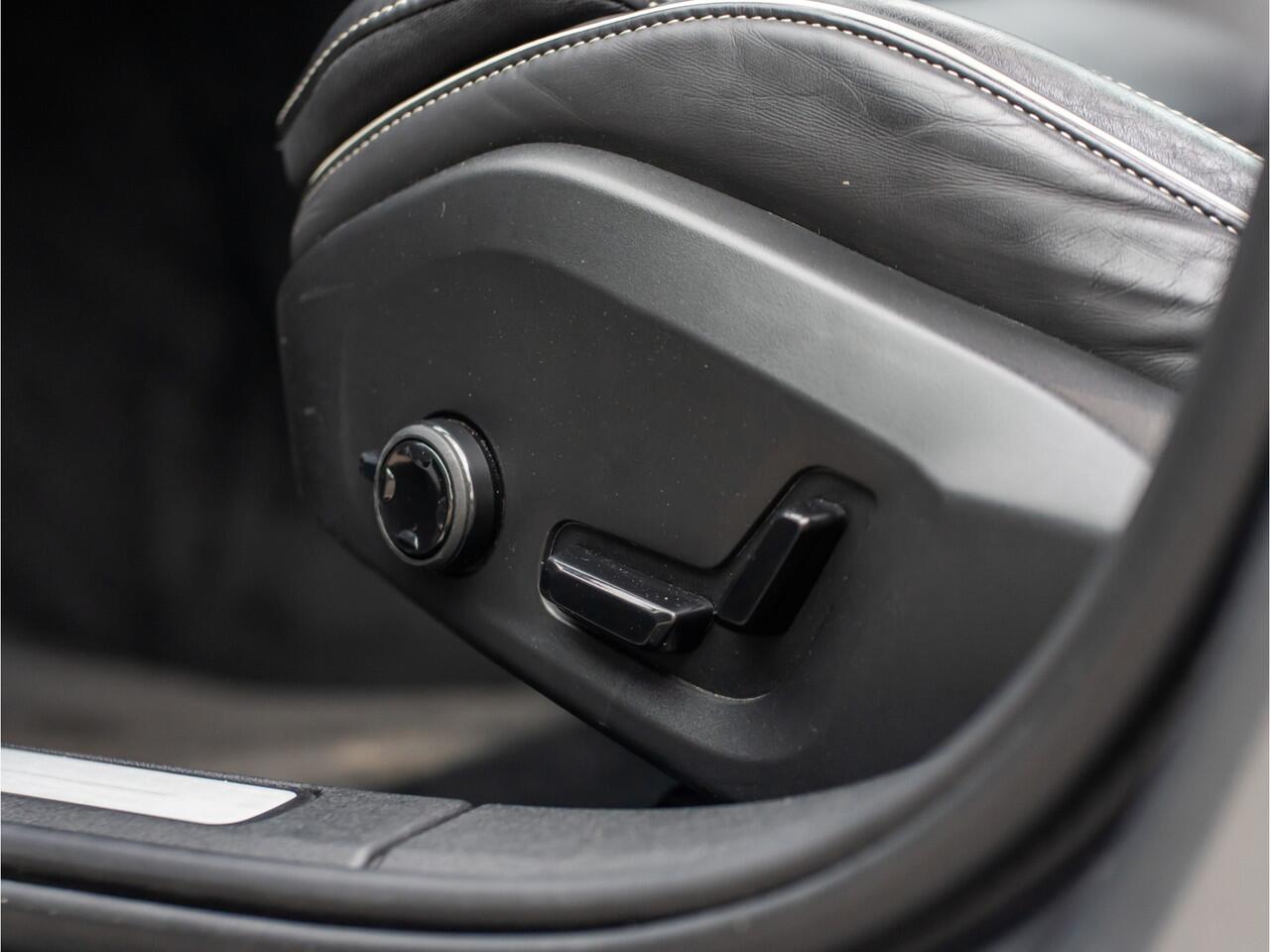 Volvo V60 2.0 T6 Recharge AWD R-Design ORG NL PANO ELEK STOEL CAMERA BLACK OPTIC