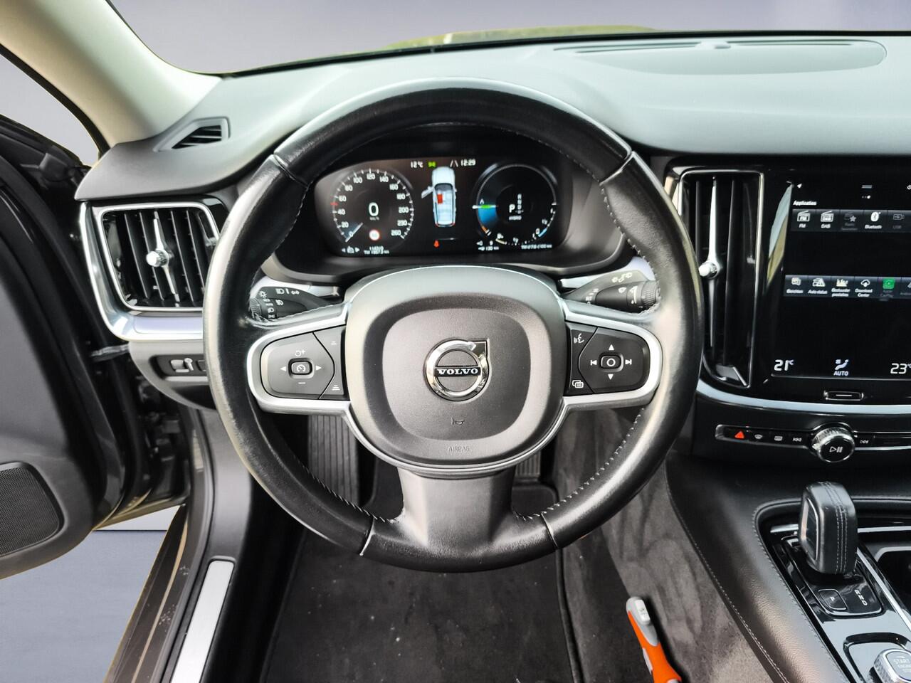 Volvo V60 2.0 T6 Recharge AWD Business Pro 1e-Eig. & Keurig-Onderh. BOVAG-Garantie. NL-Auto.