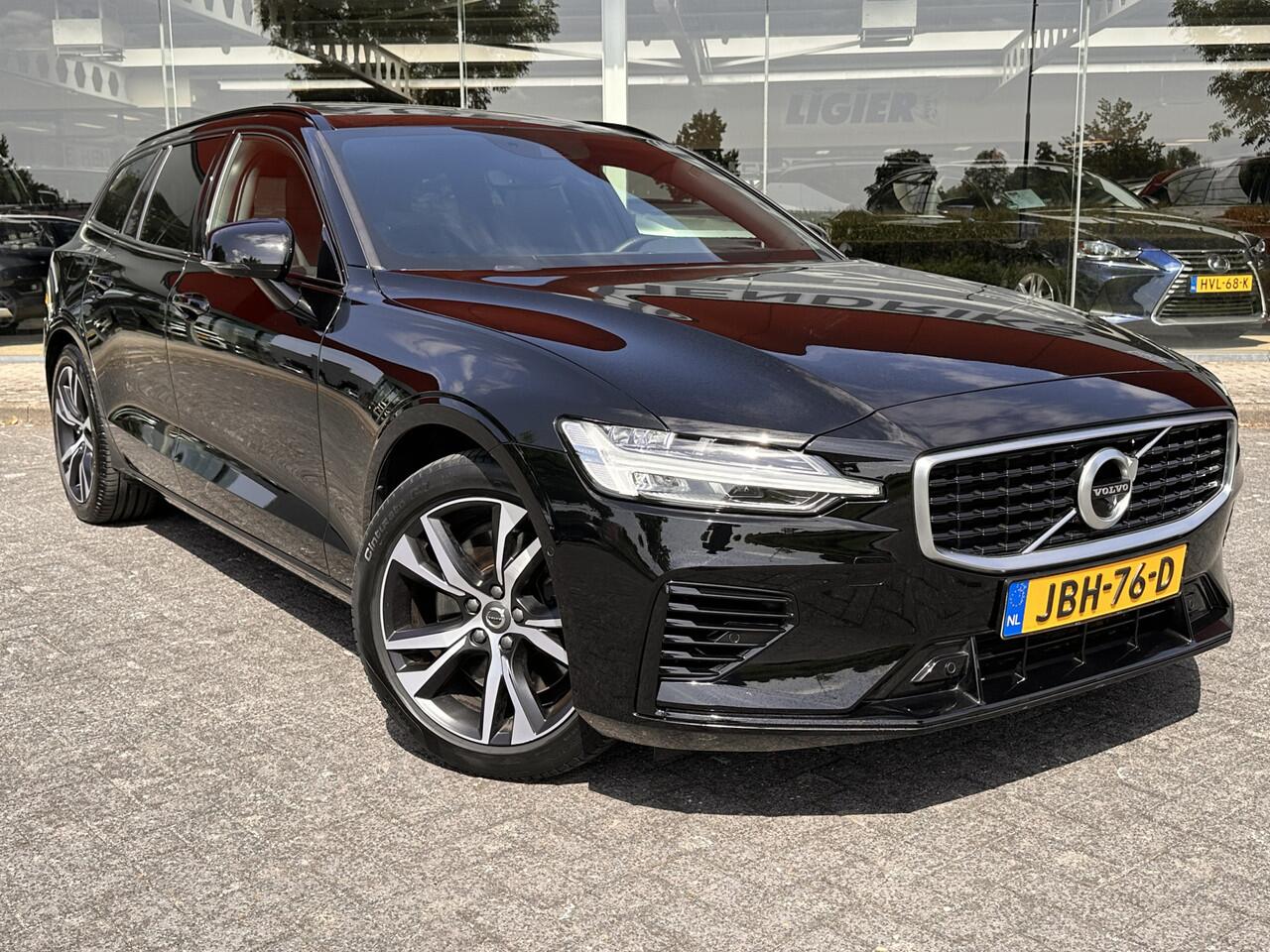 Volvo V60 2.0 T8 Twin Engine AWD R-Design | Pano | 360 cam Head Up Display | Luxury Line | occasion