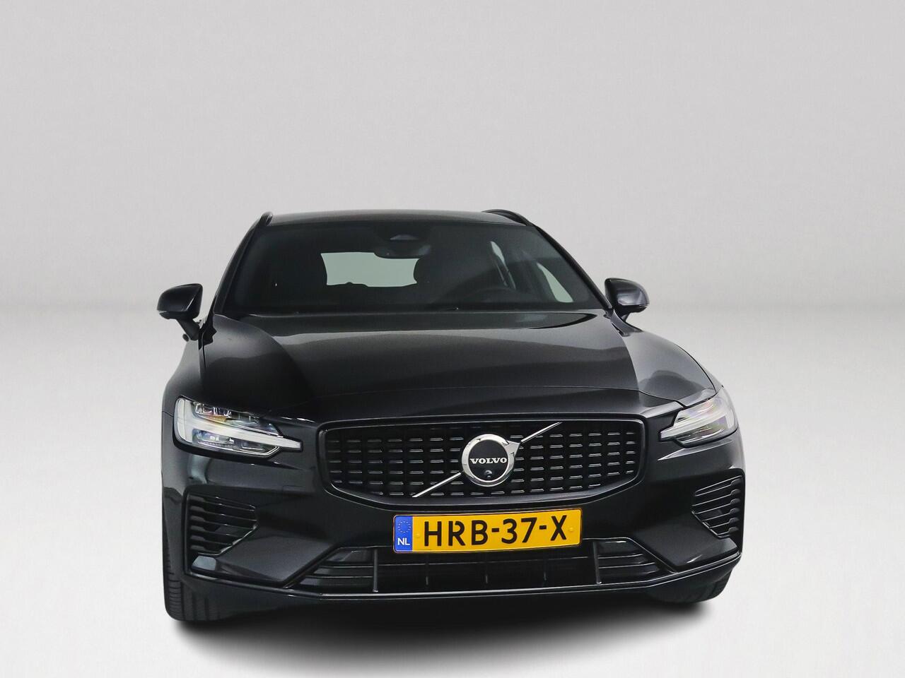 Volvo V60 T6 Plug-in hybrid AWD Plus Dark | 360° camera | Harman Kardon | Stoel- en Stuurverwarming | Trekhaak