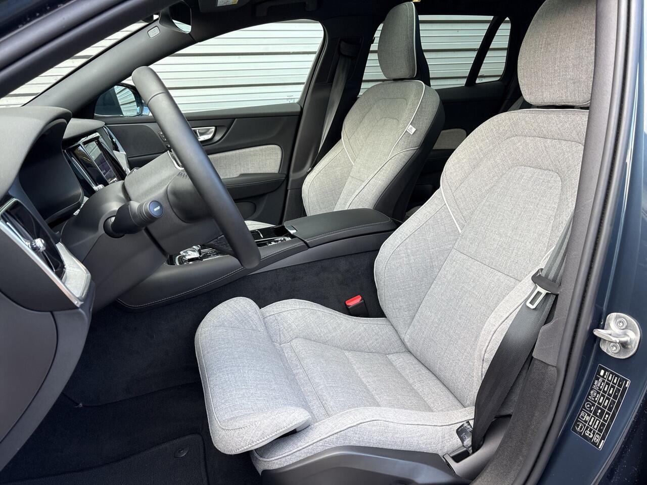 Volvo V60 T6 350PK Automaat Recharge AWD Plus Bright | ACC | Panoramadak | 360 camera | Stuurverwarming | 19"LMV | Elektr. stoel