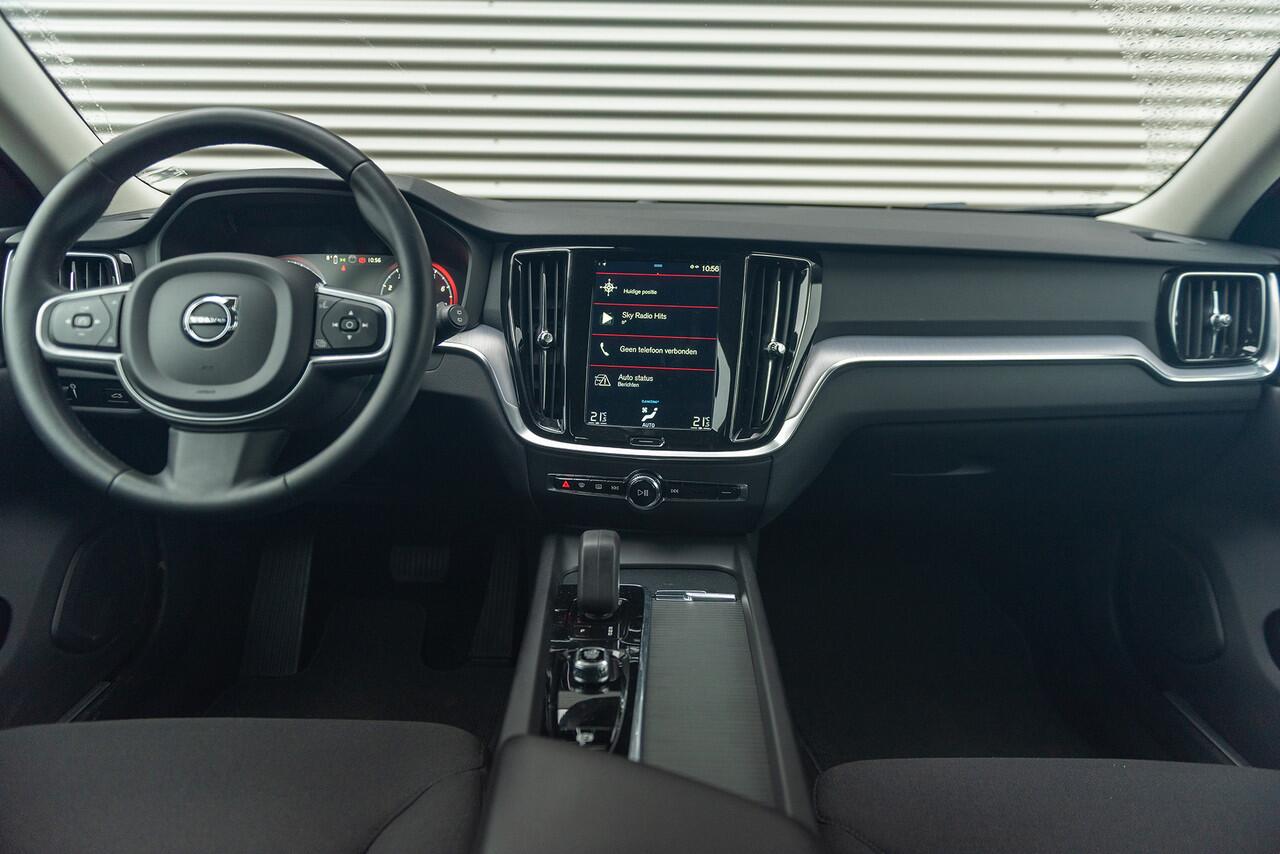 Volvo V60 B3 Aut. Benzine Momentum ACC Parkeercamera 163pk