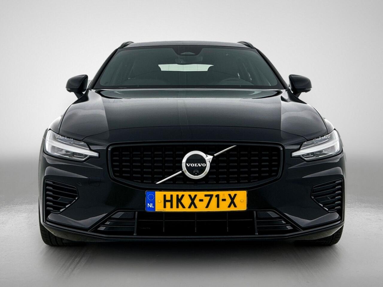 Volvo V60 2.0 T6 AWD Plus Dark | Trekhaak | 360 Camera | Harman Kardon aud