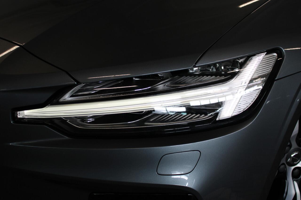 Volvo V60 2.0 B4 R-Design | Incl. 12 maanden garantie | Cruise control | 360° camera | Stoel verwarming/verkoeling | Stuurverwarming | Memory seats met massage functie | Harman/Kardon audio | Schuif/kantel dak |