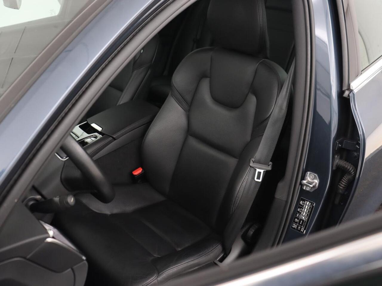 Volvo V60 2.0 T6 Recharge AWD Inscription | Leder | Camera | Carplay | Navigatie | Full LED | 18'' | Parkeerhulp | Cruise control | PHEV | Plug In