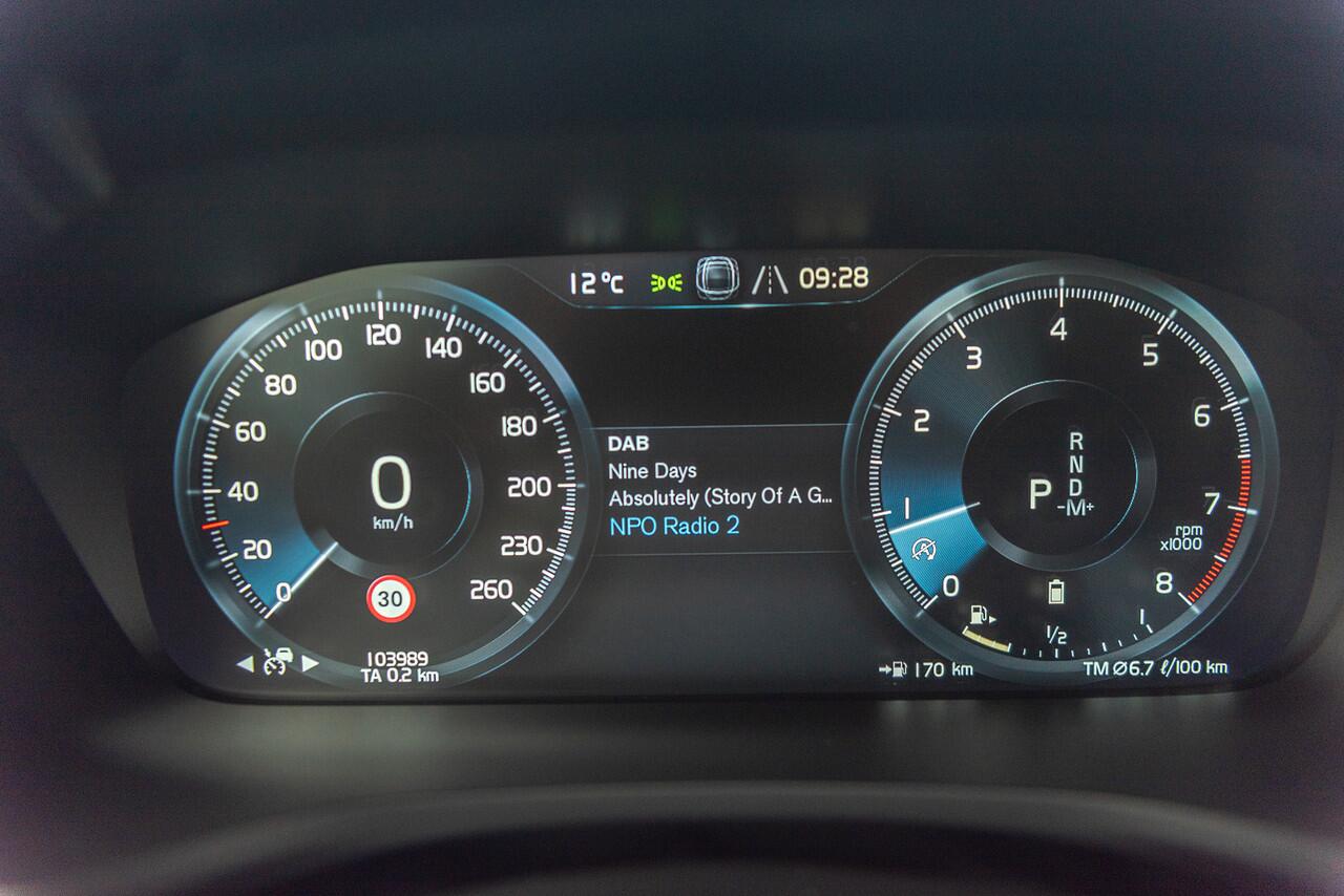 Volvo V60 B3 Aut. R-Design Stoelverwarming Leder Panoramadak 163pk