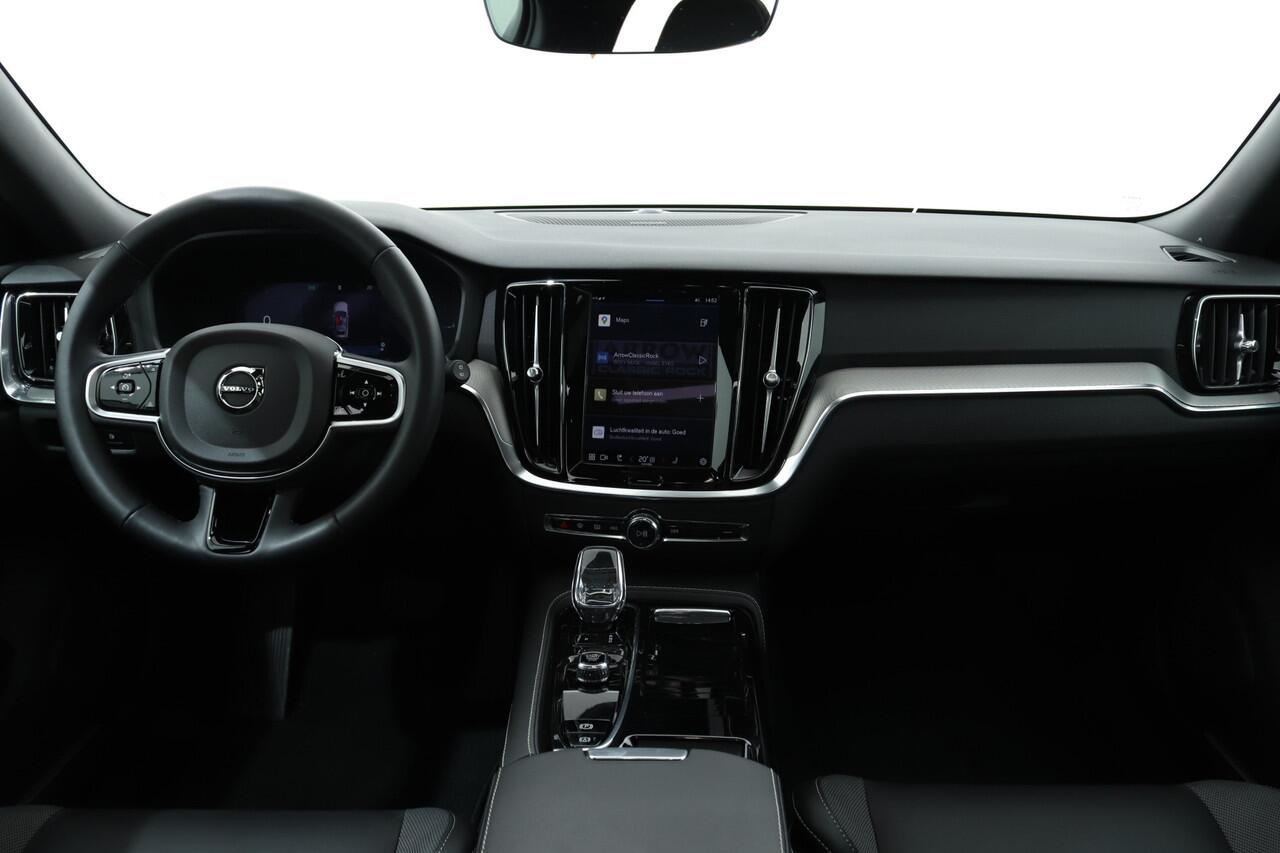 Volvo V60 2.0 T6 PHEV AWD PLUS DARK AUT8 | Panoramadak | 19 inch | Trekhaak