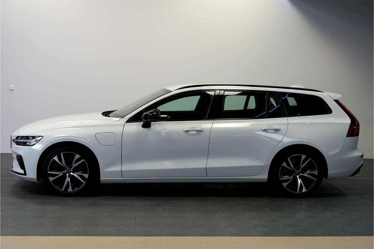 Volvo V60 2.0 T8 AWD 287kW/390pk Aut8 Recharge R-Design ADAPT.CRUISE + NAVI SENSUS + BLIS + LANE ASSIST + MEMORY STOEL + KEYLESS ENTRY&GO + SPORTSTOELEN + LEDER/GAASSTOF + STANDKACHEL + ON-CALL + PARKSENSOREN + 18" LM-VELGEN!!