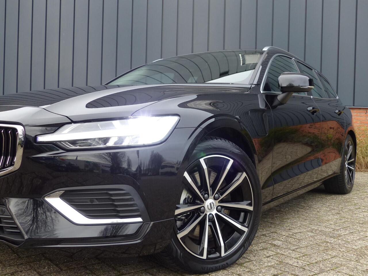 Volvo V60 T6 Plug-in hybrid AWD Essential