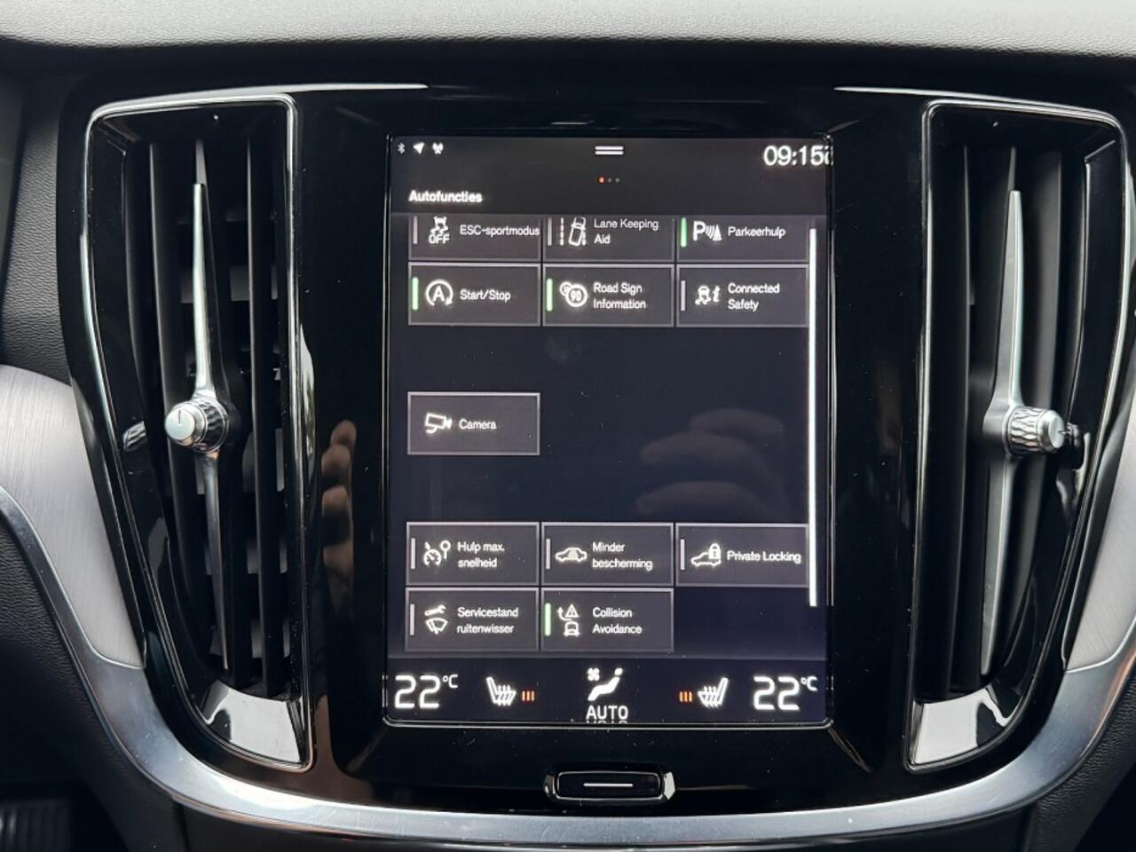 Volvo V60 2.0 T4 211pk autom Momentum Pro ecc,led,navigatie,zwleer,trekhaak